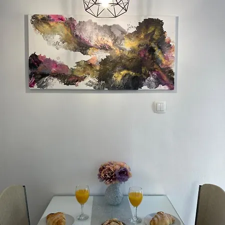 Sara Apartmán