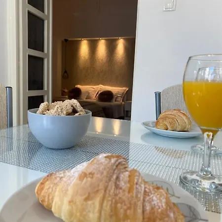 Sara Apartmán