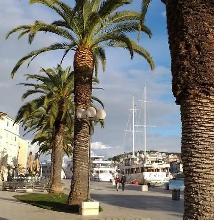 Sara Apartmán Trogir